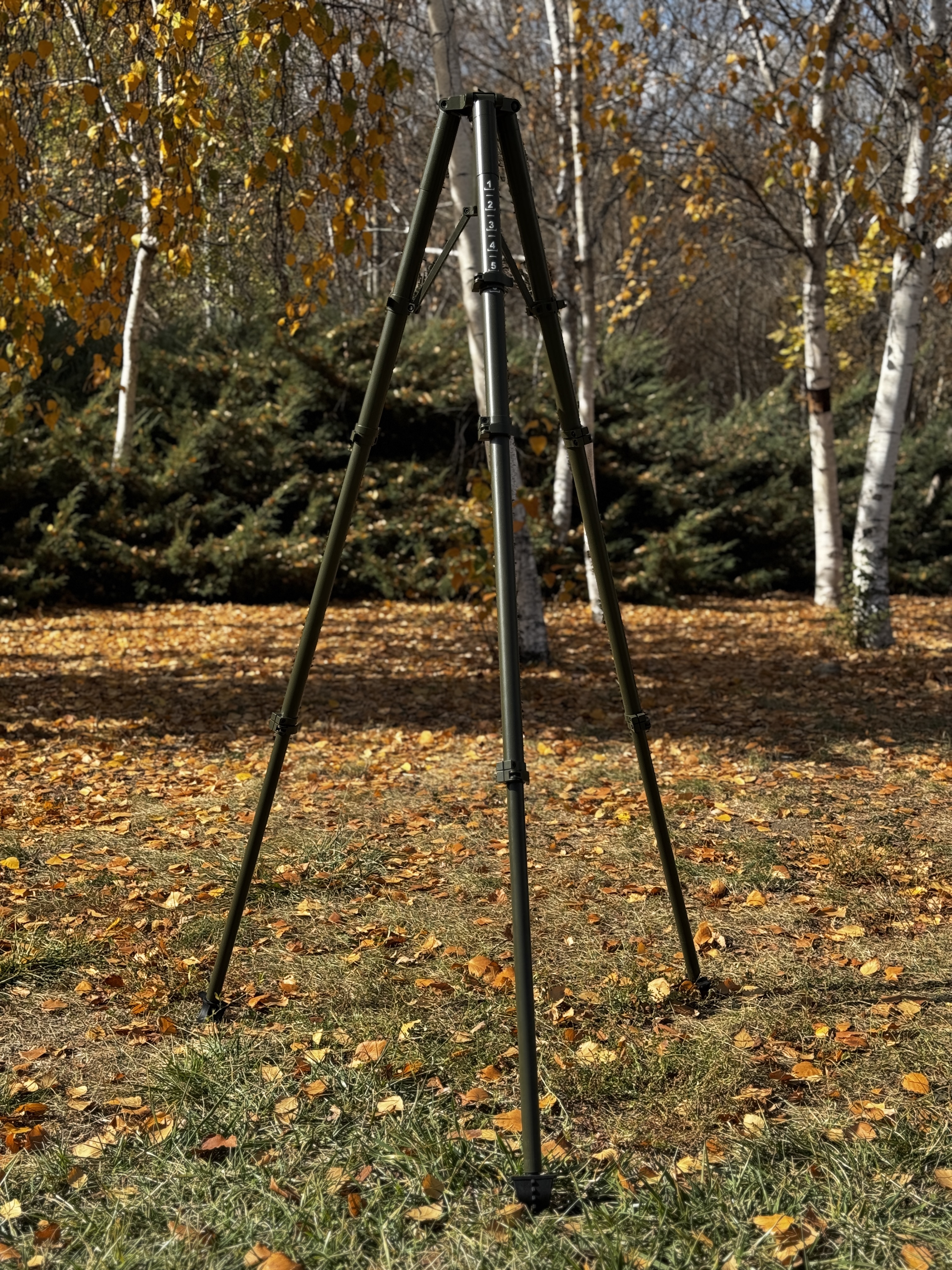 TML10-Ultra-Lightweight-Tripod-(3)
