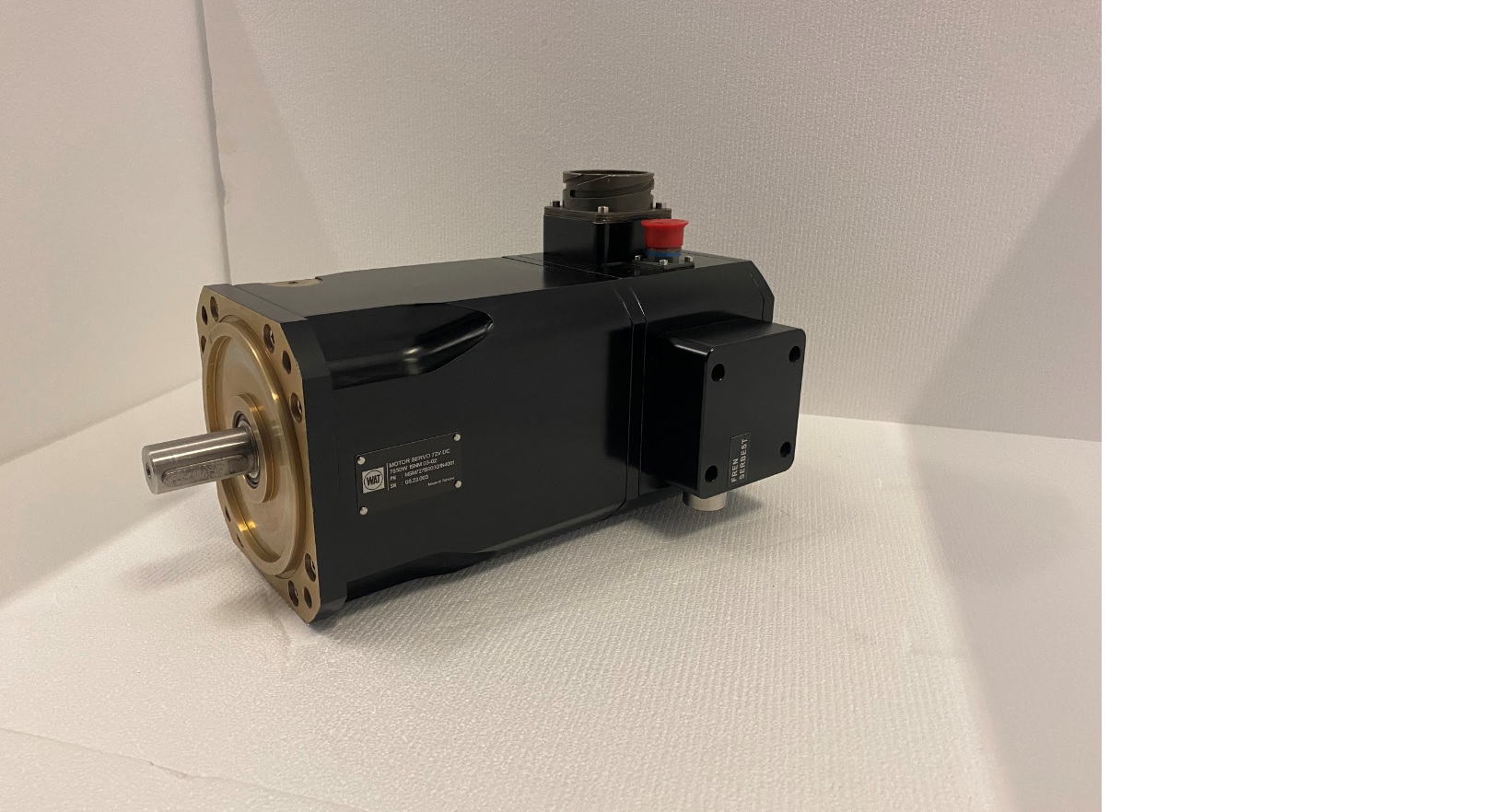 7,8-kW-Askeri-Servo-Motor